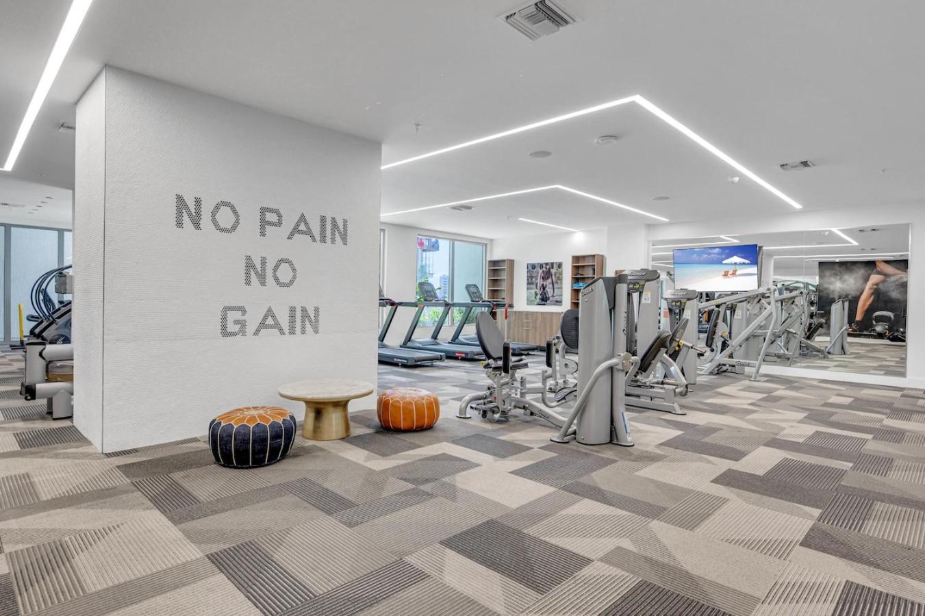 Апартаменты Modern Unit Mins From Brickell With Free Parking Майами Экстерьер фото