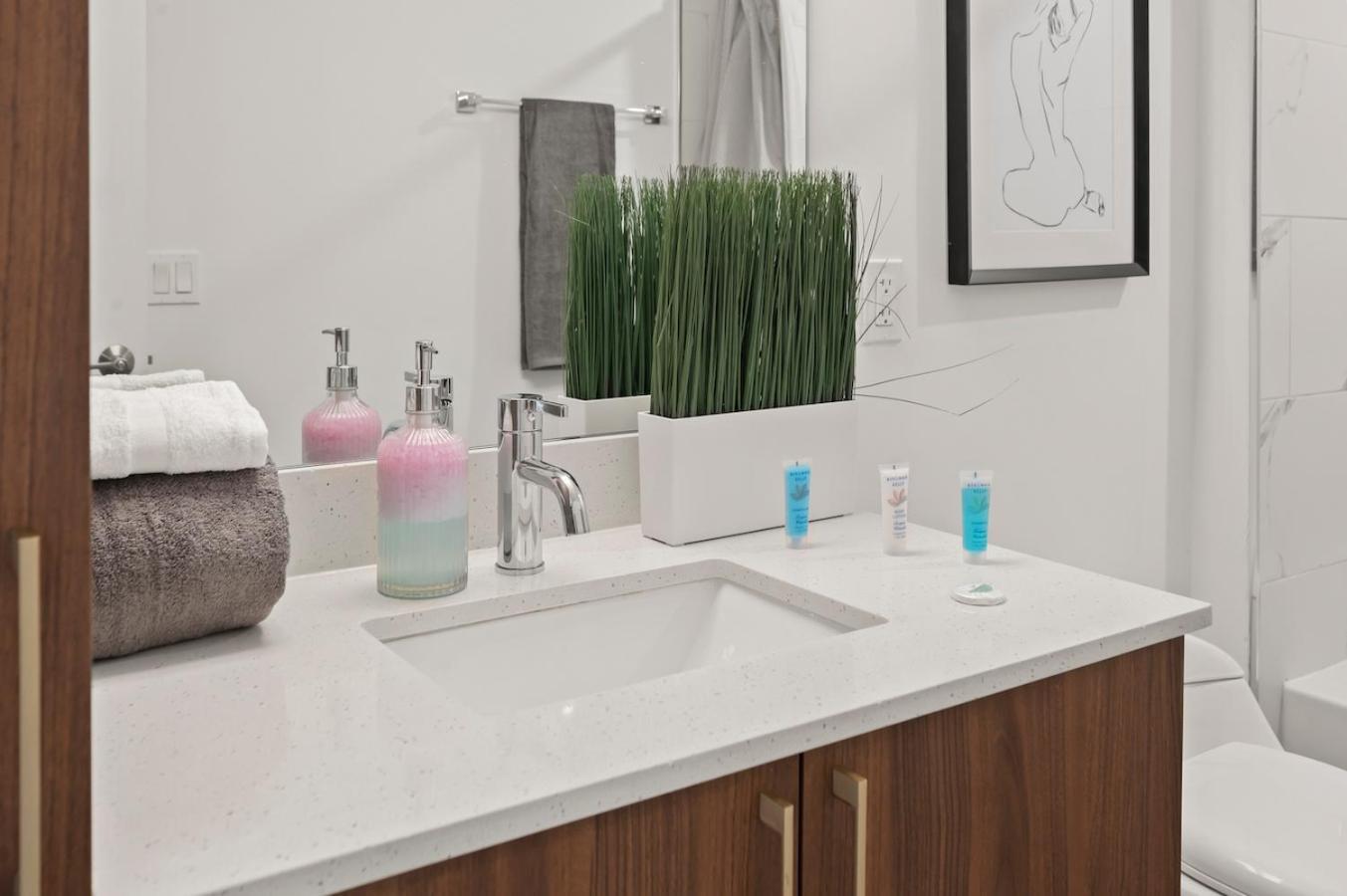 Апартаменты Modern Unit Mins From Brickell With Free Parking Майами Экстерьер фото