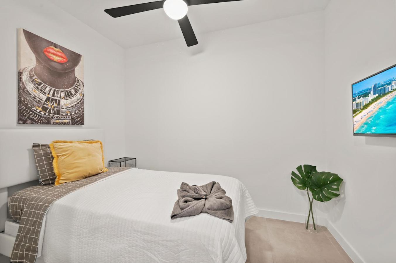 Апартаменты Modern Unit Mins From Brickell With Free Parking Майами Экстерьер фото