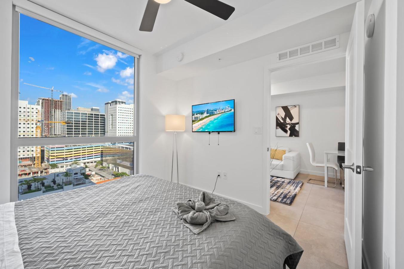 Апартаменты Modern Unit Mins From Brickell With Free Parking Майами Экстерьер фото